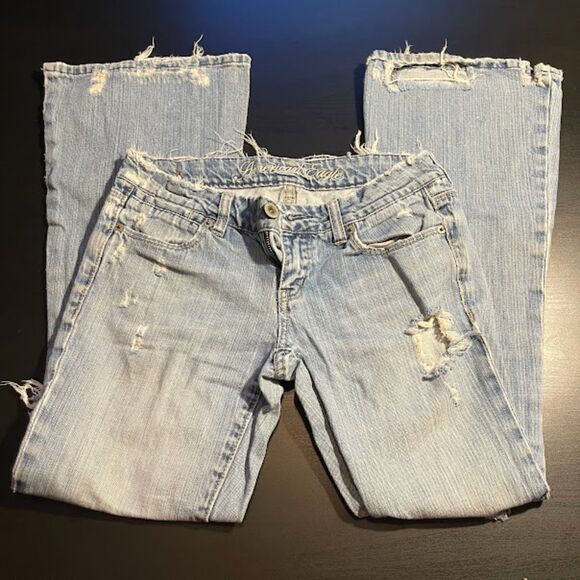 American Eagle Real Flare Size 2 Short Distressed Holey Jeans Light Blue Wash - Picture 1 of 5